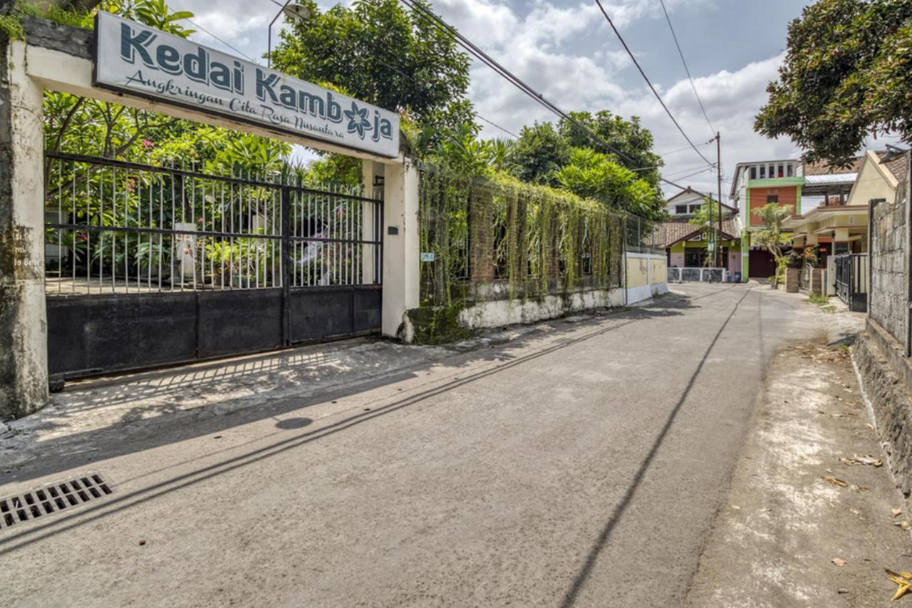 Reddoorz Hostel Near Adisucipto Airport Yogyakarta Kalasan Екстериор снимка