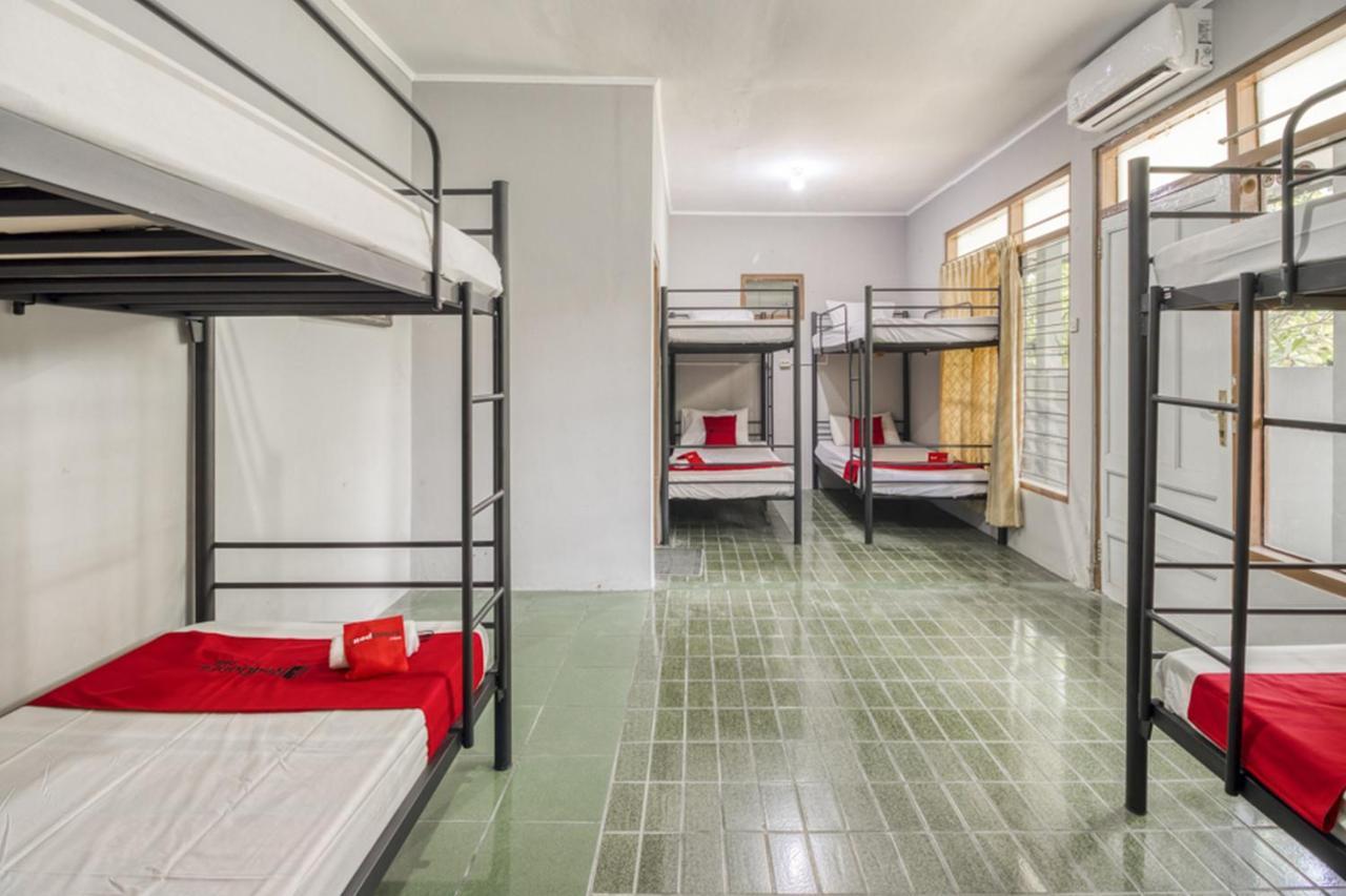 Reddoorz Hostel Near Adisucipto Airport Yogyakarta Kalasan Екстериор снимка